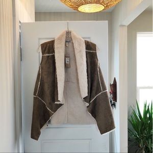 Bearpaw NWT Vegan Surefire Sherpa Vest